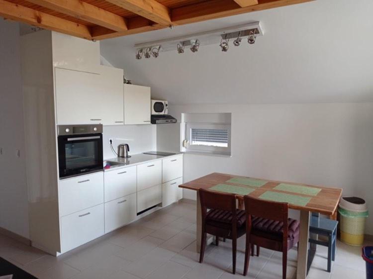 Apartment Lavanda Мандре Экстерьер фото