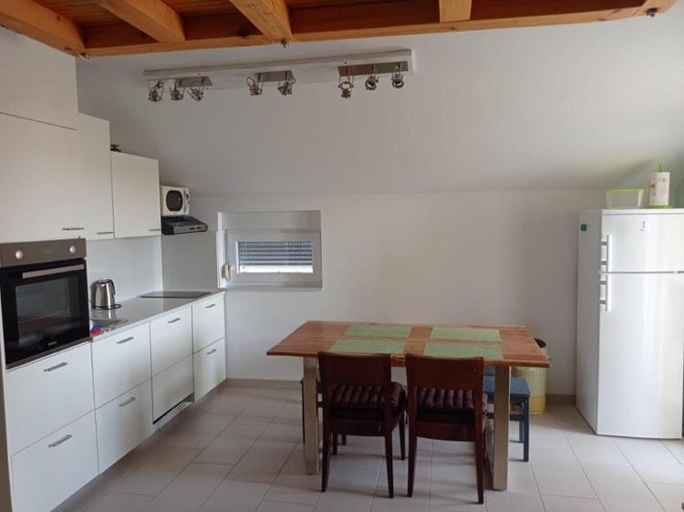 Apartment Lavanda Мандре Экстерьер фото